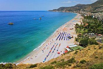 Riviera Hotel Alanya Saray Mah.Güzelyalı Cad.No:32