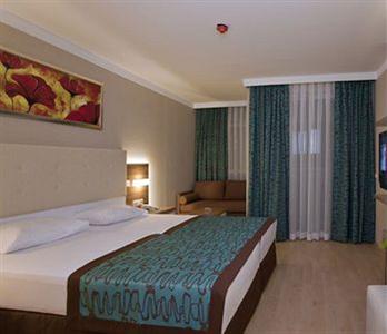 Riviera Hotel Alanya Saray Mah.Güzelyalı Cad.No:32