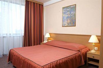 Hotel Lybid Kiev Peremohy Square 1