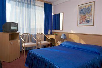 Hotel Lybid Kiev Peremohy Square 1