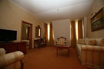 Podol Plaza Hotel Kiev Konstantinovskaya str., 7А