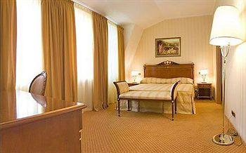 Podol Plaza Hotel Kiev Konstantinovskaya str., 7А