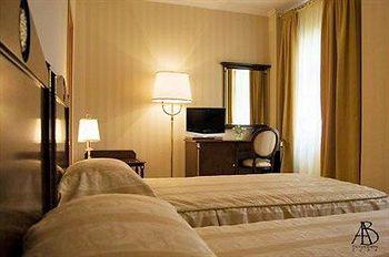 Podol Plaza Hotel Kiev Konstantinovskaya str., 7А