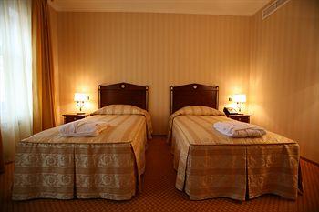 Podol Plaza Hotel Kiev Konstantinovskaya str., 7А