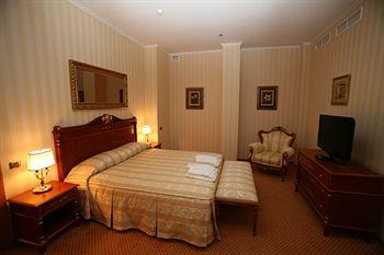 Podol Plaza Hotel Kiev Konstantinovskaya str., 7А