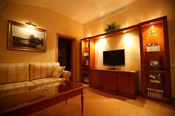 Podol Plaza Hotel Kiev Konstantinovskaya str., 7А