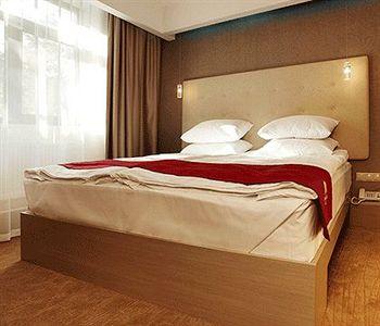 City Park Hotel Kiev 20-A, Vorovsky Str.