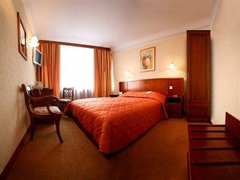 Rus Hotel Kiev 4 Hospitalna Str.