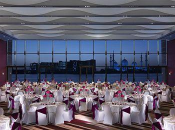 Fairmont Bab Al Bahr Hotel Abu Dhabi Between The Bridges