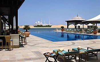 Shangri La Qaryat Al Beri Hotel Abu Dhabi Between The Bridges