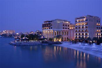 Shangri La Qaryat Al Beri Hotel Abu Dhabi Between The Bridges