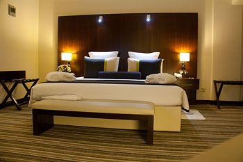 Avari Dubai Hotel P.O. Box 50400 Deira