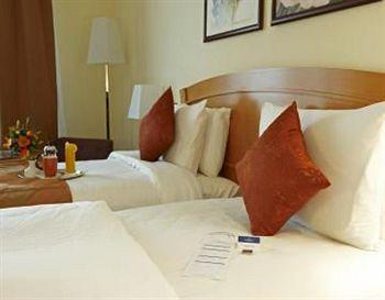 Golden Tulip Hotel Sharjah Al Fardan Centre Corniche Road