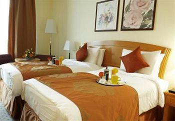 Golden Tulip Hotel Sharjah Al Fardan Centre Corniche Road