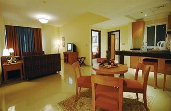 Golden Tulip Hotel Sharjah Al Fardan Centre Corniche Road