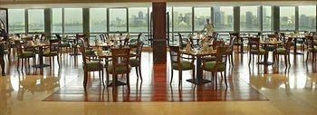 Golden Tulip Hotel Sharjah Al Fardan Centre Corniche Road