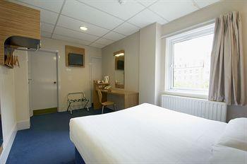 Travelodge Central Hotel Belfast 15 Brunswick Street