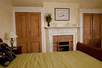 Heatherbank Bed and Breakfast Camberley Church Hill