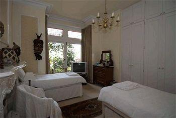 Heatherbank Bed and Breakfast Camberley Church Hill