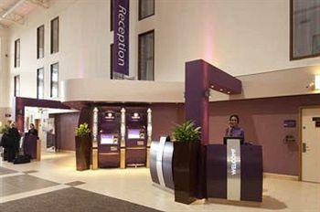 Premier Inn Heathrow Airport London 15 Bath Road