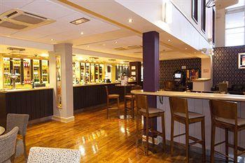 Premier Inn Heathrow Airport London 15 Bath Road