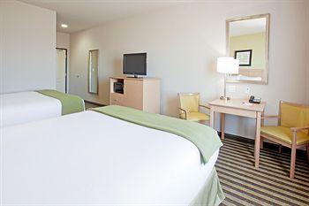 Holiday Inn Express Alvarado (Texas) 325 Village Park Drive