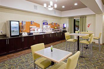 Holiday Inn Express Alvarado (Texas) 325 Village Park Drive