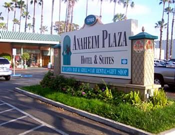 Anaheim Plaza Hotel & Suites 1700 South Harbour Boulevard