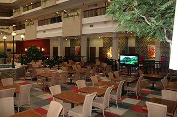 Embassy Suites Perimeter Center Atlanta 1030 Crown Pointe Parkway