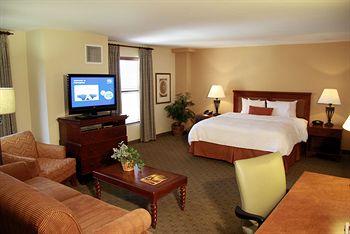 Hampton Inn & Suites Downtown Austin 200 San Jacinto Boulevard