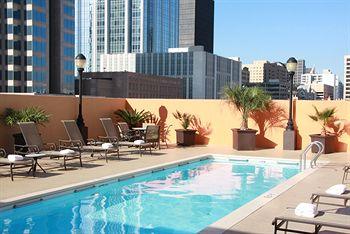 Hampton Inn & Suites Downtown Austin 200 San Jacinto Boulevard