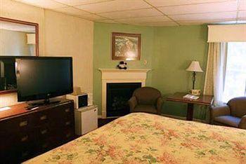 Fireside Inn and Suites Bangor (Maine) 570 Main Street