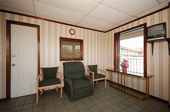 Travel Inn Beaumont 2690 Interstate 10 East