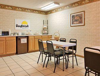 Days Inn Berea 1029 Cooper Dr.