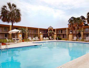 Days Inn Brunswick 5033 New Jesup Hwy/I-95