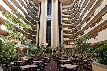 Embassy Suites Charleston (West Virginia) 300 Court Street