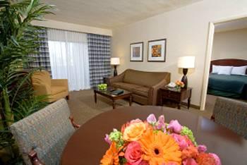 Doubletree Guest Suites Southpark Charlotte (North Carolina) 6300 Morrison Boulevard