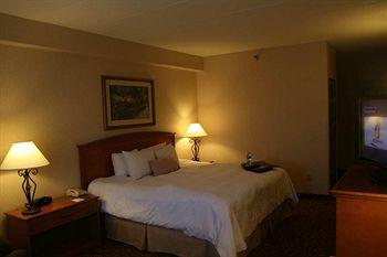 Holiday Inn Hotel & Suites Council Bluffs 2202 River Road