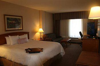 Holiday Inn Hotel & Suites Council Bluffs 2202 River Road