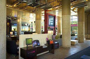 Aloft Hotel Downtown Dallas 1033 Young Street