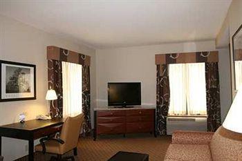 Hampton Inn Daly City 2700 Junipero Serra Boulevard