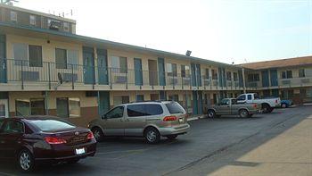 Travelinn DeKalb 1116 West Lincoln Highway