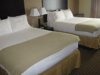 Holiday Inn Express Hotel Del Rio 2410 Bedell Avenue