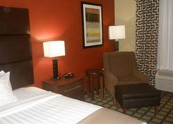 Best Western Fort Smith Inn and Suites 6500 Rogers Avenue