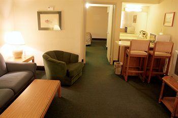 Hotel PURE Seasons Inn Fort Smith 2219 S WALDRON RD