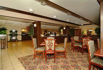 Hampton Inn Fort Smith 6201-C Rogers Avenue