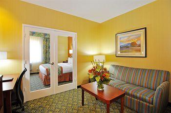 Quality Inn And Suites Fresno (California) 480 EAST SHAW AVENUE