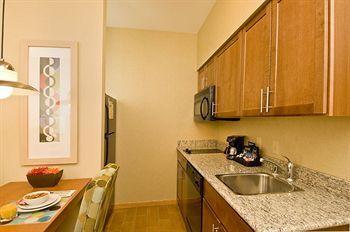 Homewood Suites by Hilton Dallas-Frisco 3240 Parkwood Boulevard