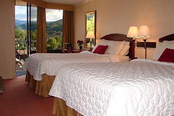 Edgewater Hotel Gatlinburg 402 River Road