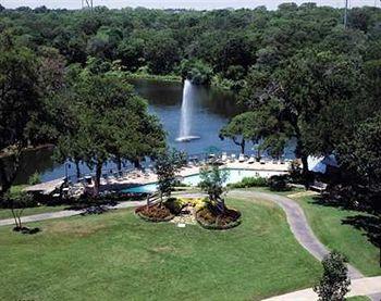 Hilton Hotel DFW Lakes Grapevine 1800 Highway 26 East